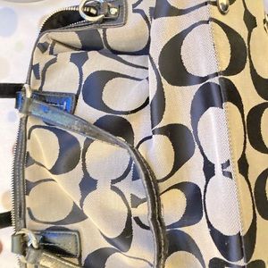 Nice coach purse barely used c1380-f24364